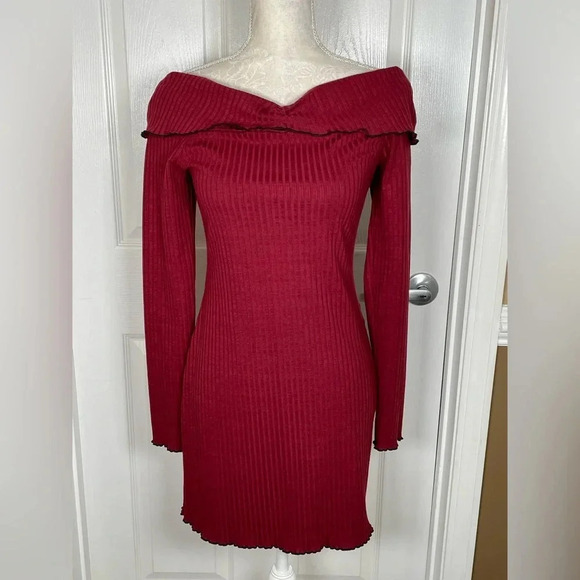 House of Harlow x Revolve Burgundy Off Shoulder Mini‎ Dress Medium - Picture 2 of 7